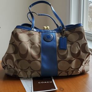 Authentic Coach Signature Kisslock Bag